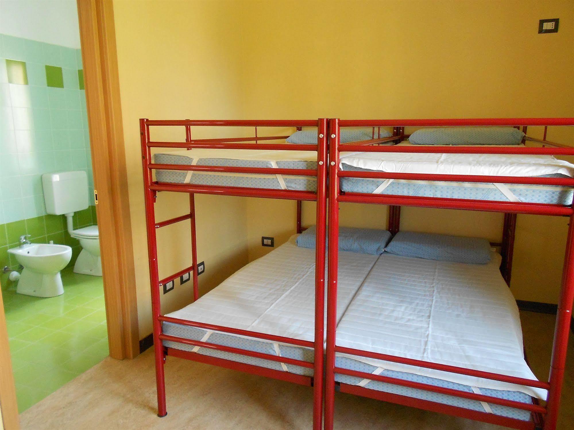 Ostello Di Saronno - Malpensa Hostel المظهر الخارجي الصورة